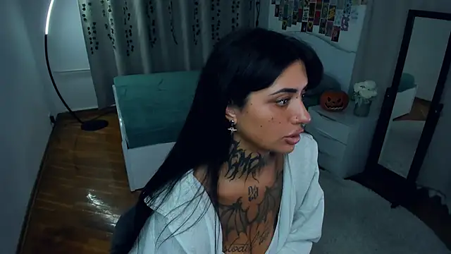 CharimgSabrina webcam