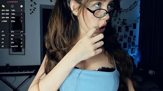 lovelyalivia webcam
