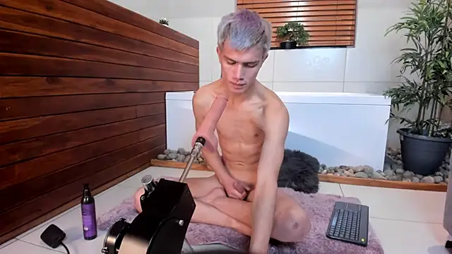 nicktorn (M young) - 🥵tease my ass with one finger