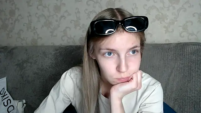 HitGyrl webcam