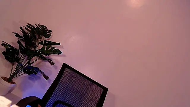MissCalista_butler webcam