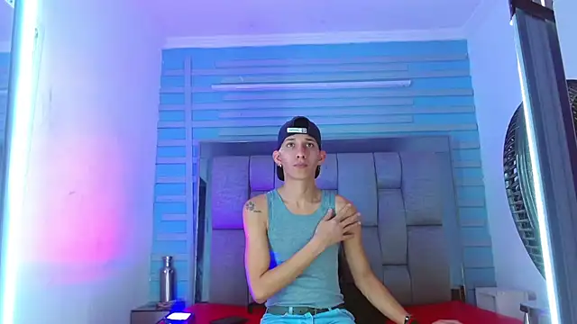 Valentin_Gray webcam
