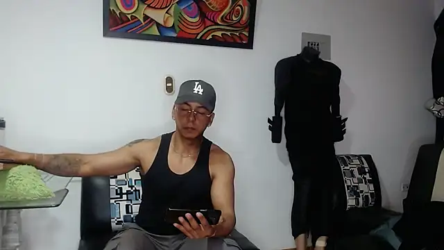 Black_hot266 webcam