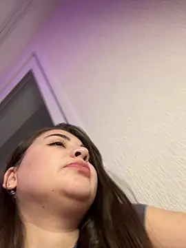 EllyBigTits webcam