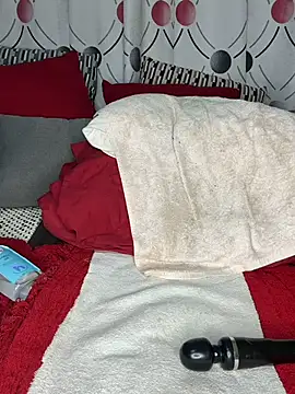 CynnxxxBarb webcam