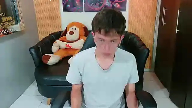 Dominic_Carmine webcam