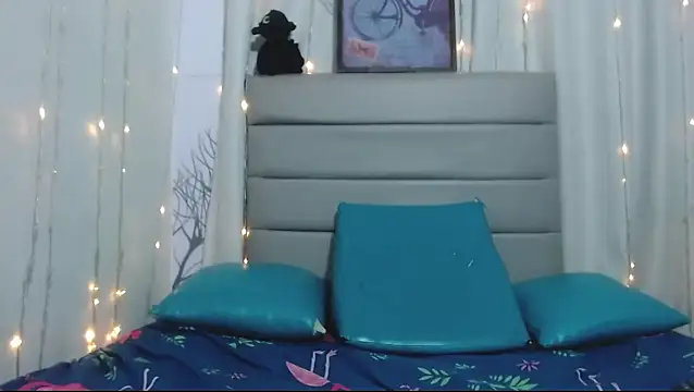 coral_monroe webcam