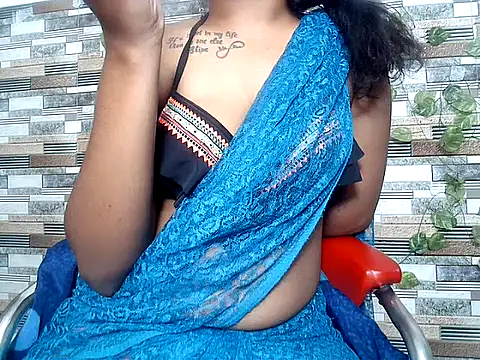 HOT_AARVI11 webcam