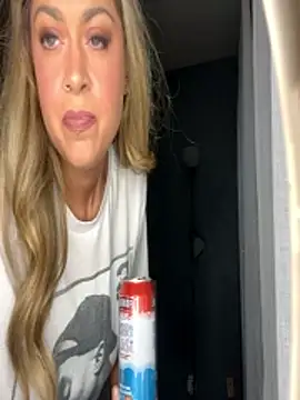 Alexaluxee webcam
