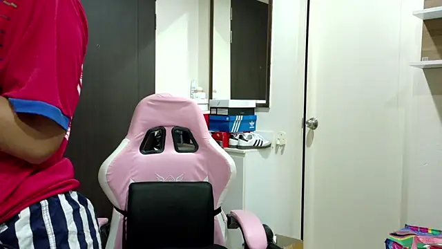 ice_ice_babyy webcam