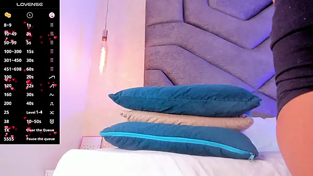 AilishBenson webcam