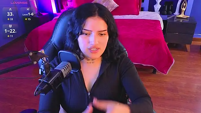 sari_belle webcam