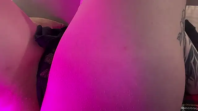 AlmaryKim webcam