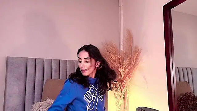 nina_cavaali - Nina_Cavaali's free webcam