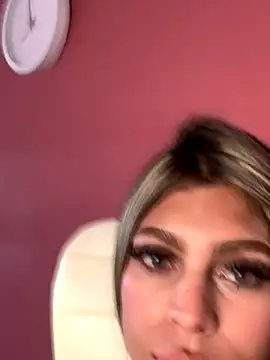 ZoeMillerPink_ webcam