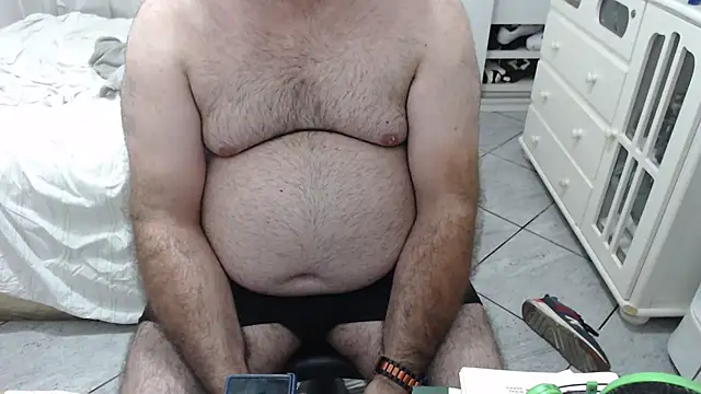 MysterBearMG webcam