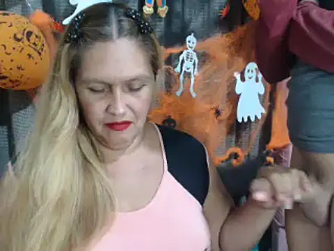 mom_son_dirty (G milf) - chorro en boca de mama y 10 azotes