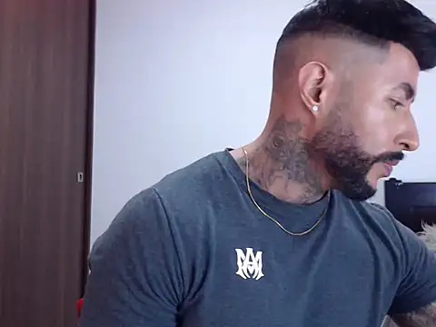 andrea_de_lucaa webcam