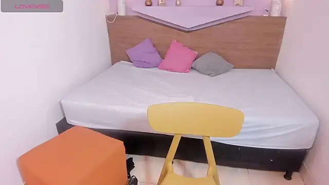 DanielaEmber7 webcam