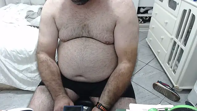 MysterBearMG webcam