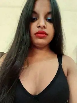 Maahhii_2 webcam