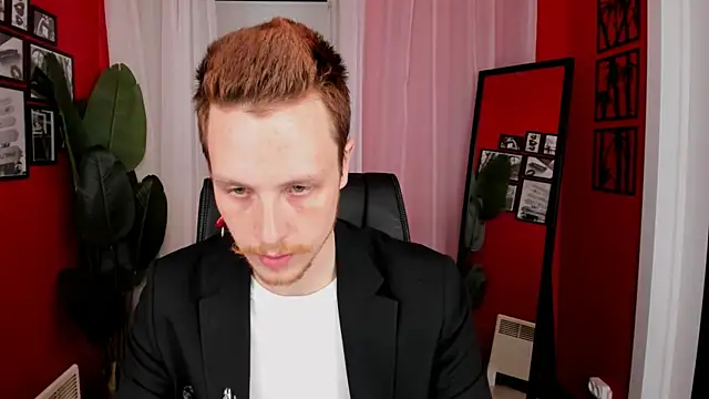 LeoMooree webcam