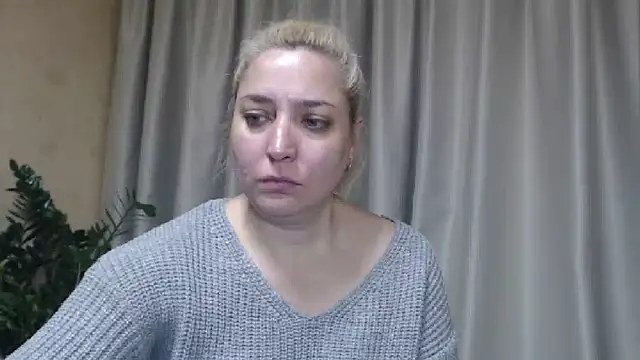 sweetpussy13 webcam