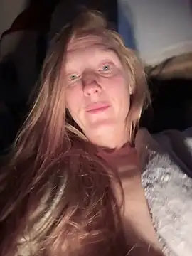 GoldenFlameGoddess webcam