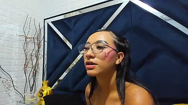 KiaraandEnzzo_ webcam