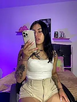 emily_22x webcam