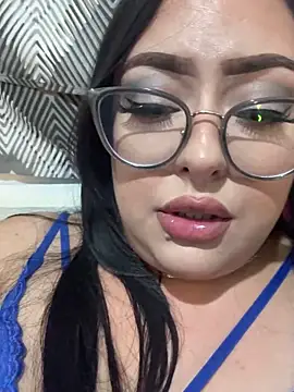 mileygia - MileyGia's free webcam - UK Sex Cams