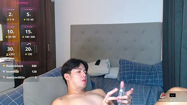 addictiveboi (M young) - public cumshow