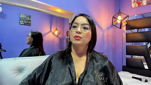 Romina017 webcam