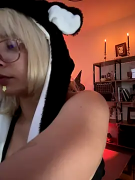 Ramona_Flower webcam