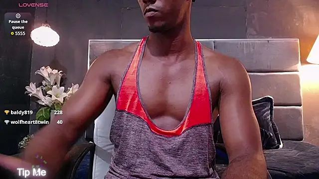 blackbignude webcam