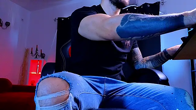 MightyAaron66 webcam
