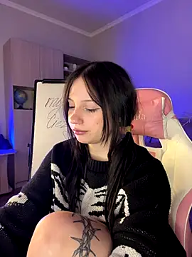 YourLittleDevil webcam