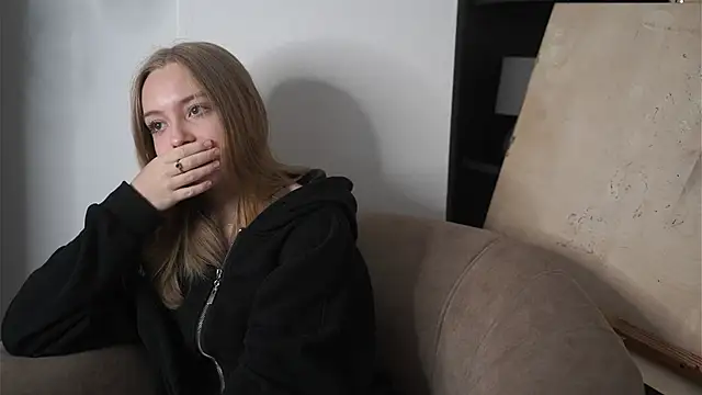 WillaHowkins webcam