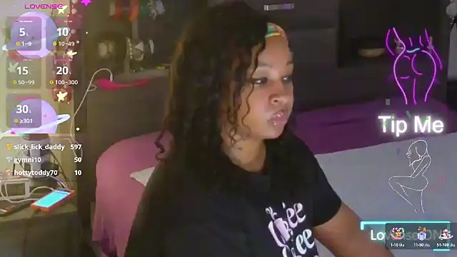 CosmicDream143 webcam