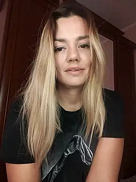 KrissSexi webcam