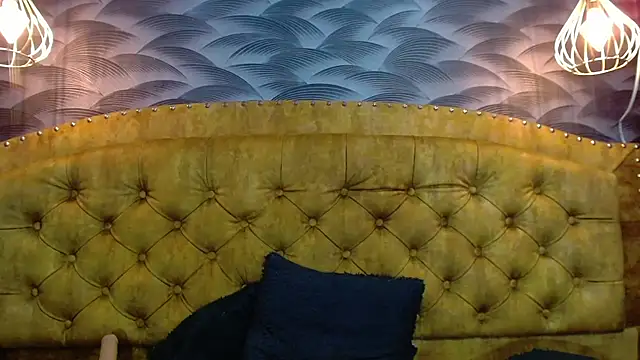 NahomiFireSex webcam