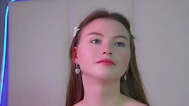 KeiraAsti webcam
