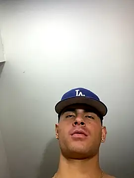 AresAndNikky webcam