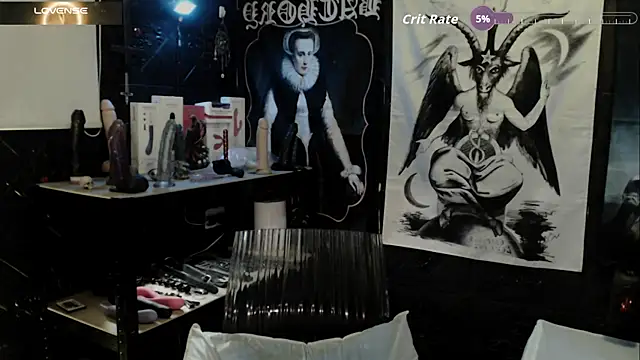 Evil_Queen_666 webcam