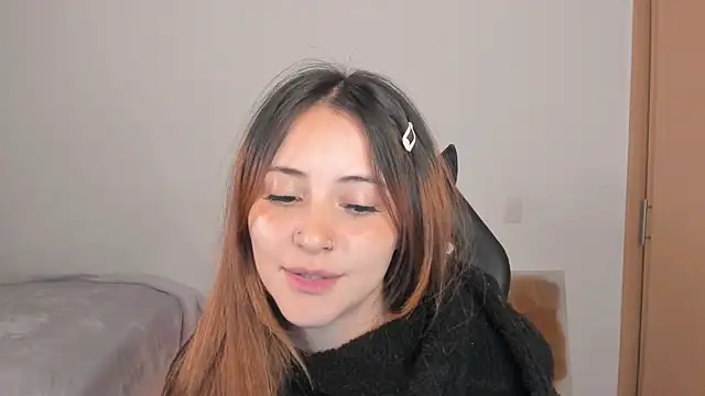 annie_mora webcam