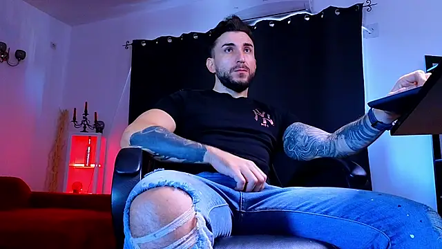 MightyAaron66 webcam