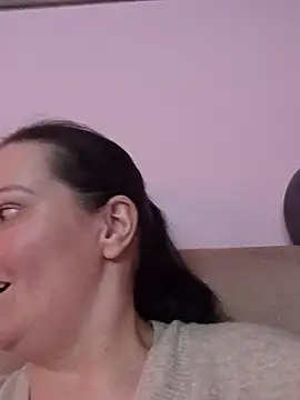 BustyLadyAlma webcam