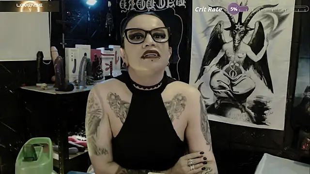 Evil_Queen_666 webcam