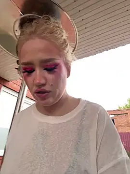 RollDolls