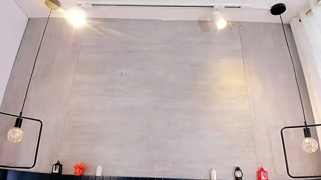 tara_black webcam